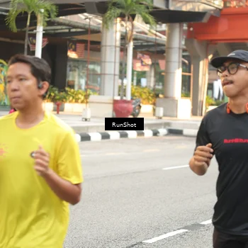 Runner Photo 4698913
