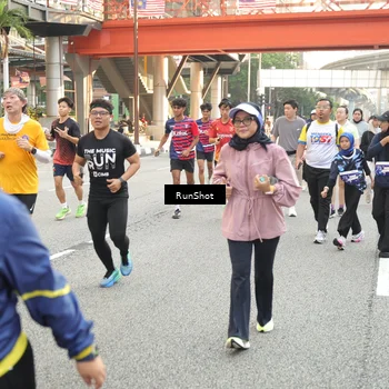 Runner Photo 4699371
