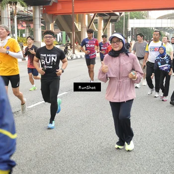 Runner Photo 4699419