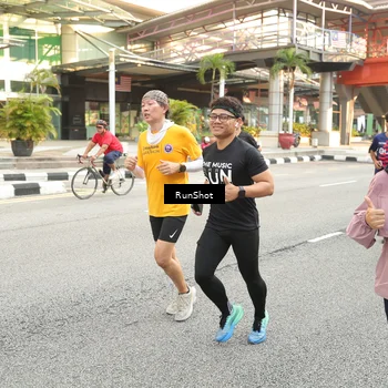 Runner Photo 4699438
