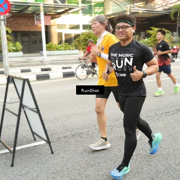 Runner Photo 4699513