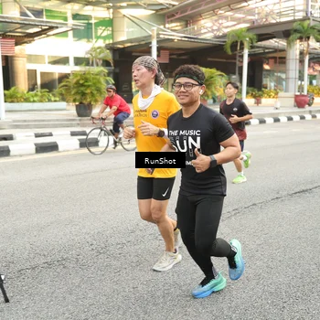 Runner Photo 4699542