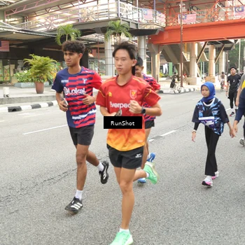 Runner Photo 4699627