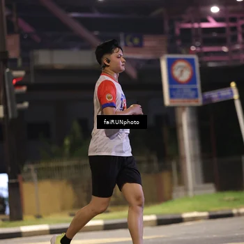 Runner Photo 4699657