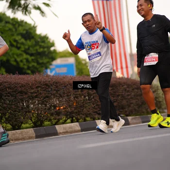 Runner Photo 4699669
