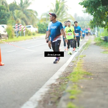Runner Photo 4700100