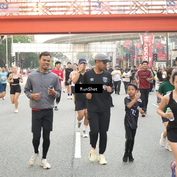 Runner Photo 4700214