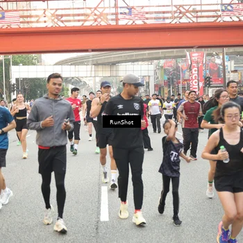 Runner Photo 4700219