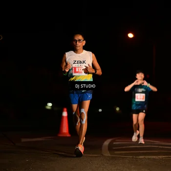 Runner Photo 4700377