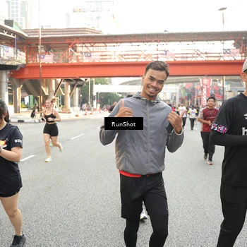 Runner Photo 4700411