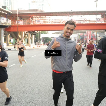 Runner Photo 4700435