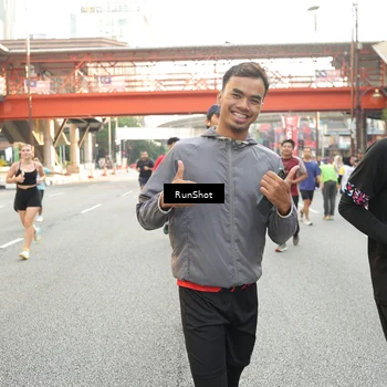 Runner Photo 4700469