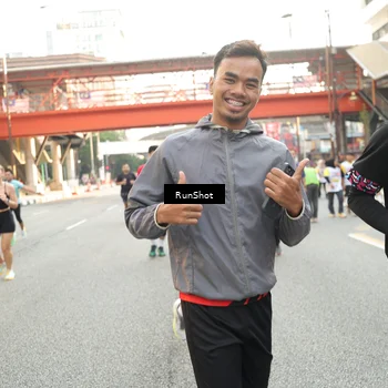 Runner Photo 4700553