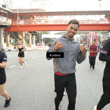 Runner Photo 4700595