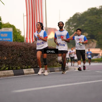 Runner Photo 4700631