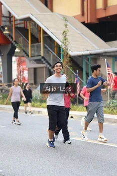Runner Photo 4701356