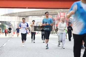 Runner Photo 4701655