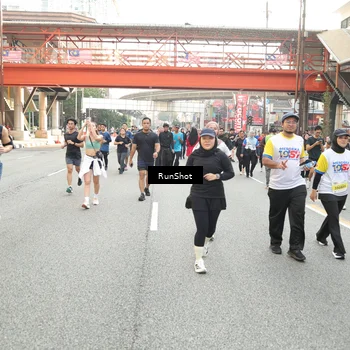 Runner Photo 4701756