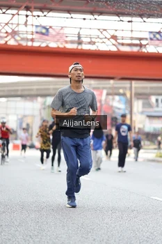 Runner Photo 4701789