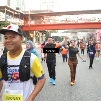 Runner Photo 4702615