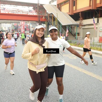 Runner Photo 4702624