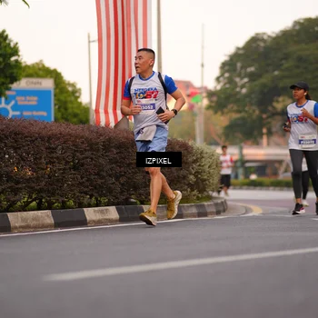 Runner Photo 4702710