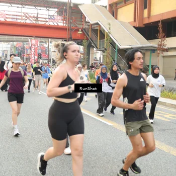 Runner Photo 4703311