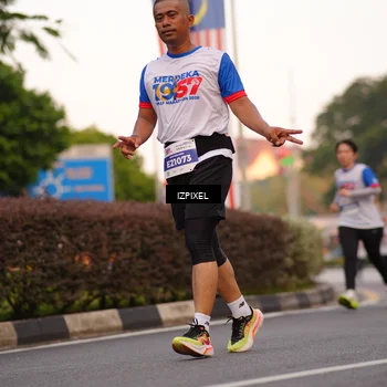 Runner Photo 4703328