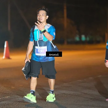 Runner Photo 4703366