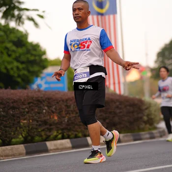 Runner Photo 4703368