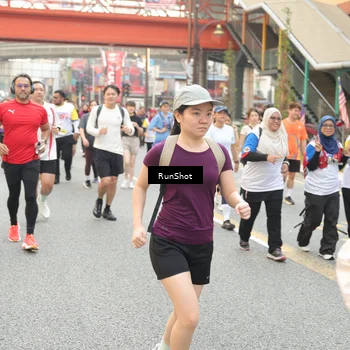 Runner Photo 4703382