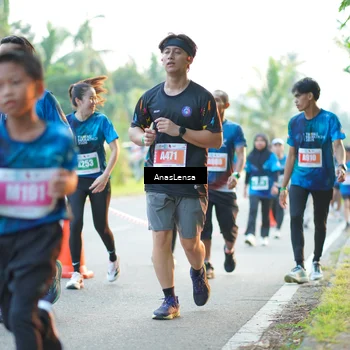 Runner Photo 4703402