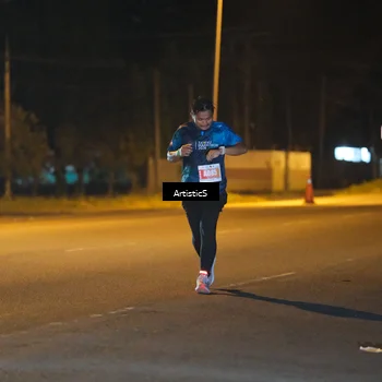 Runner Photo 4703503