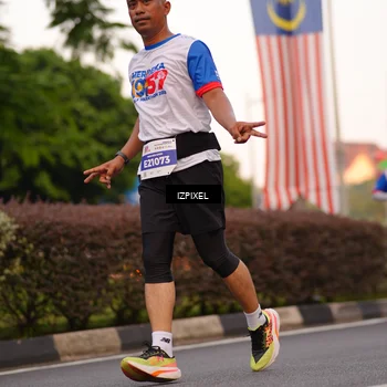 Runner Photo 4703596