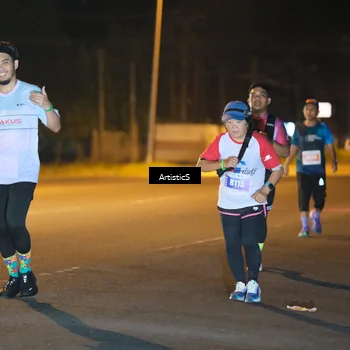 Runner Photo 4703610