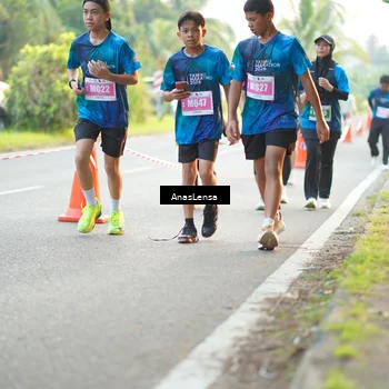 Runner Photo 4703693