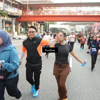 Runner Photo 4703713