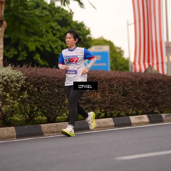 Runner Photo 4703731