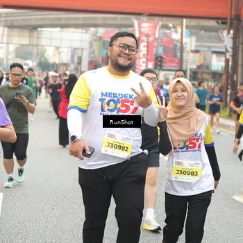 Runner Photo 4703735