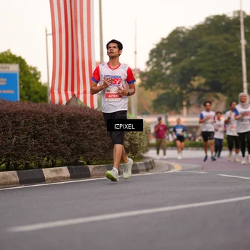 Runner Photo 4703819