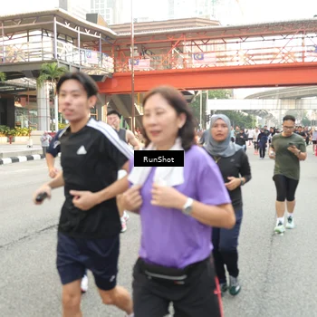 Runner Photo 4703843