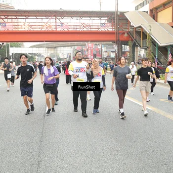 Runner Photo 4703851