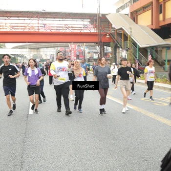 Runner Photo 4703876