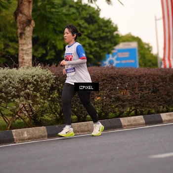 Runner Photo 4703885