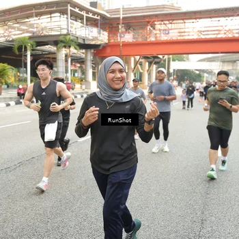 Runner Photo 4703893