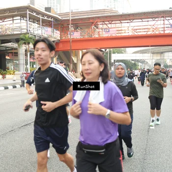 Runner Photo 4703899