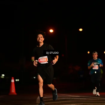 Runner Photo 4703914