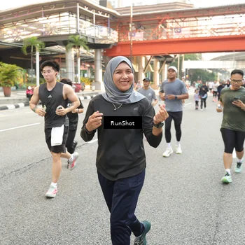 Runner Photo 4703916