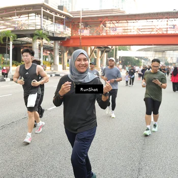 Runner Photo 4703936