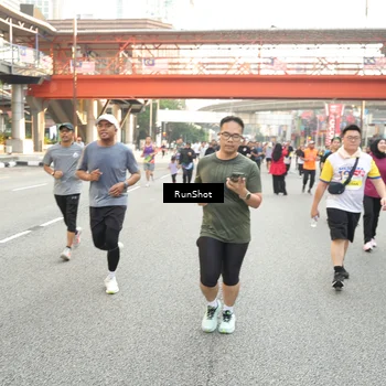 Runner Photo 4703975
